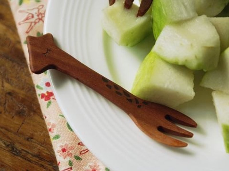 日本厂商藤芸出品 可爱动物园 天然木制点心叉 迷你长颈鹿    (单支) - 餐刀/叉/匙组合 - 木头 咖啡色