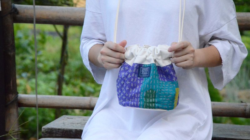 ::浏海树:: 侧背水桶包_手绘系列紫蓝(东京限量款/现货供应中) - 侧背包/斜挎包 - 其他材质 紫色