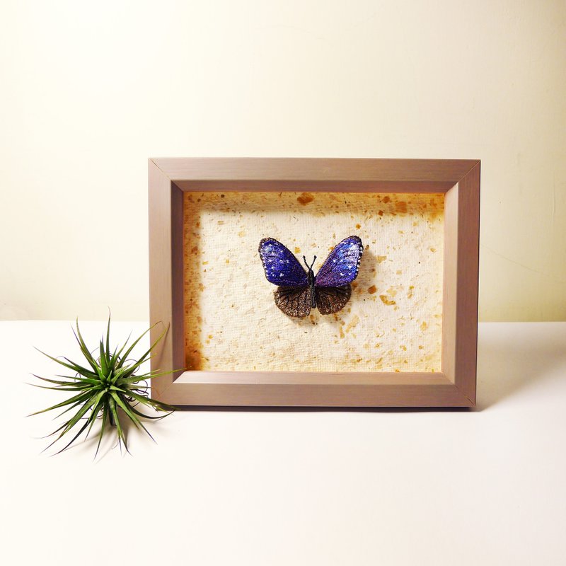 ［织林］刺绣蝴蝶。小相框 / 中型蝴蝶 - 摆饰 - 绣线 多色