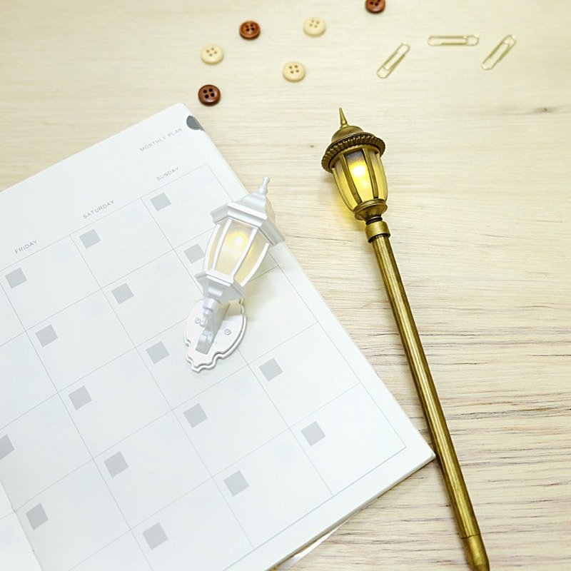 甜蜜拍档组-温暖壁灯钩(珍珠白)+古典街灯笔(古典金) - 其他书写用品 - 塑料 