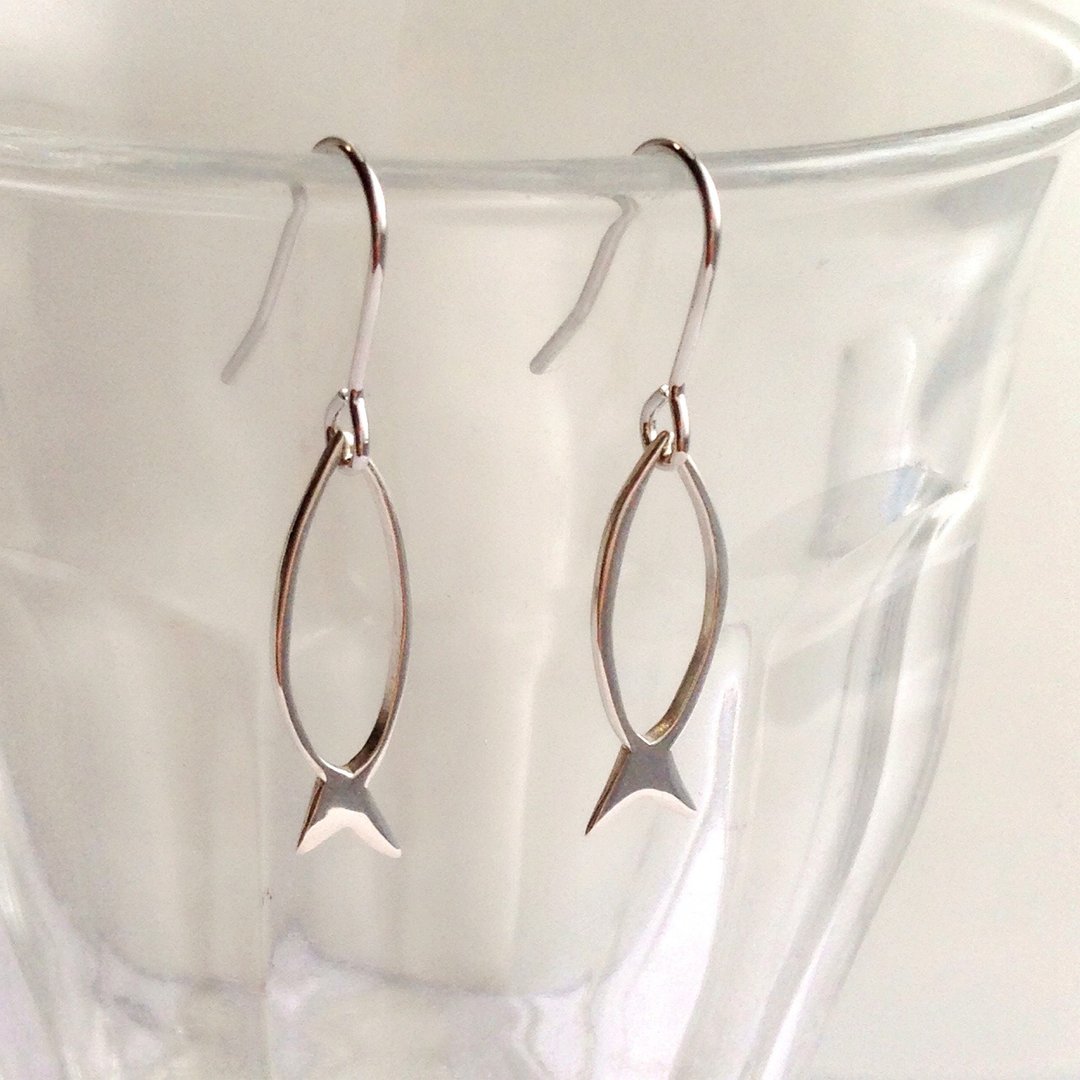 [Order production] earrings / Silver 950 SAKANA (fish) frame - 耳环/耳夹 - 其他金属 灰色