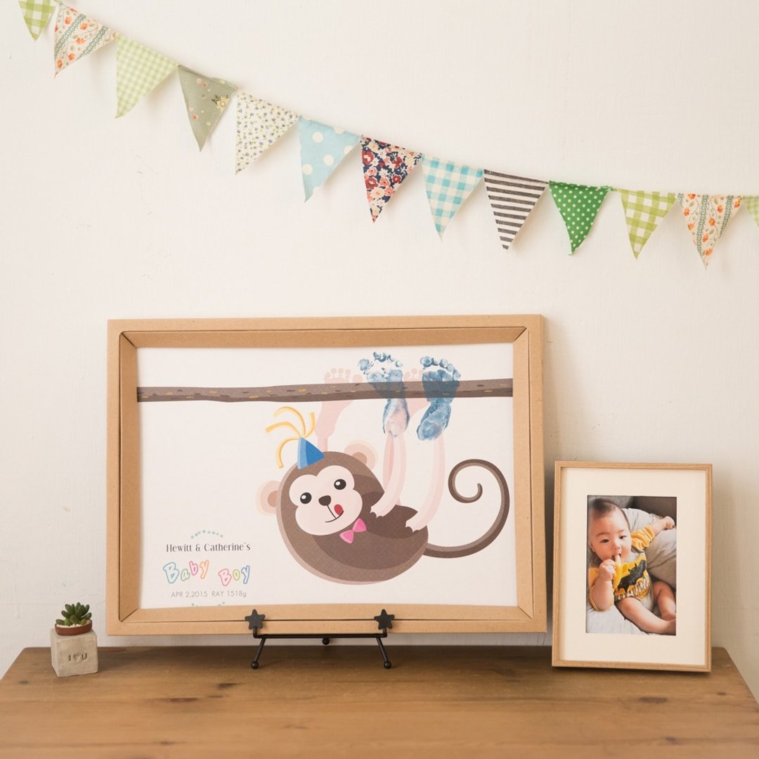 【小手画 / 小脚画 婴幼儿成长纪念框】Animal sign – Monkey Baby <内附双色颜料> - 其他 - 纸 粉红色