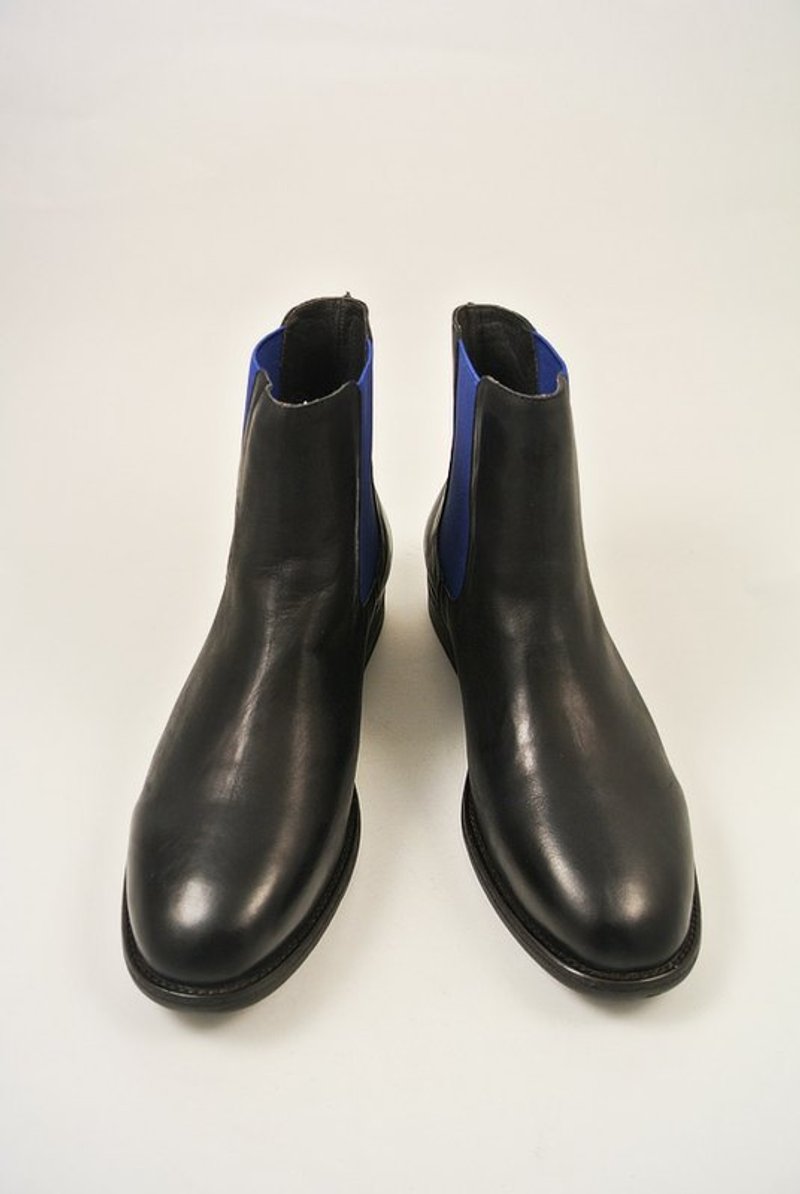 多愁善感跳恰恰。前进两步退一步。素面绅士短靴 - 女款休闲鞋 - 真皮 黑色