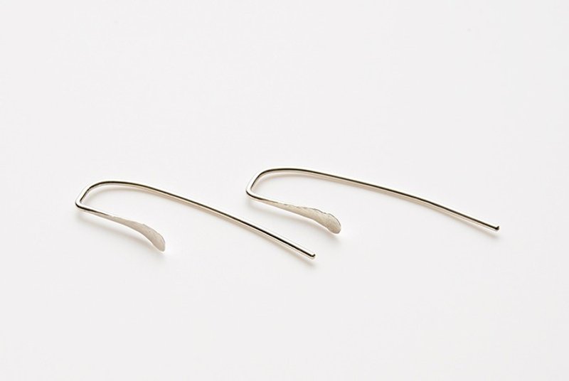 线形耳环 银饰 - 耳环/耳夹 - 其他金属 灰色