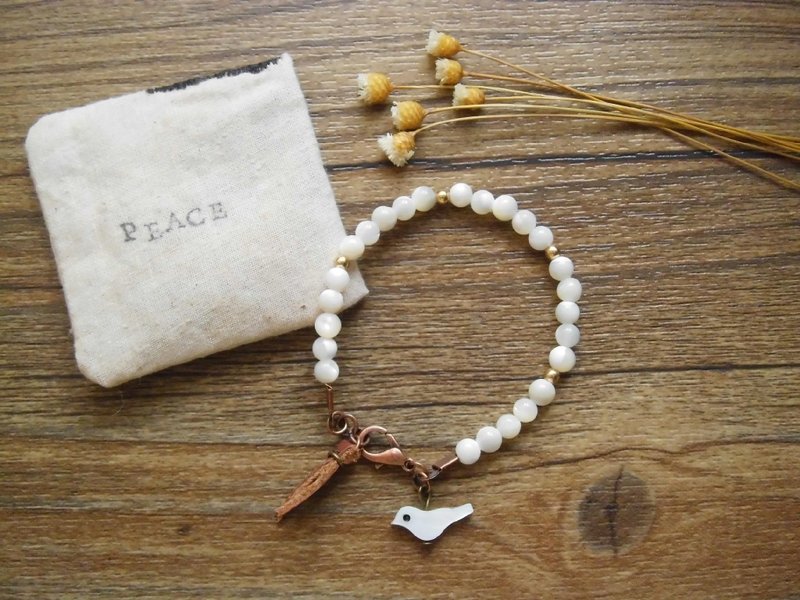 Karbitrary小宇宙 ▲ 象征【和平】珍珠贝手鋉 - 手链/手环 - 宝石 白色