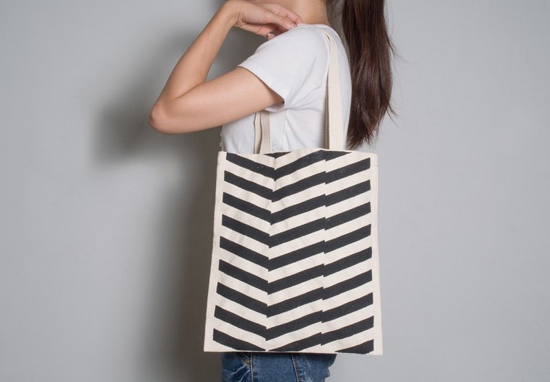 手绘手印 胚布提袋【刀片】单面/双面 手提/肩背 - 侧背包/斜挎包 - 棉．麻 黑色