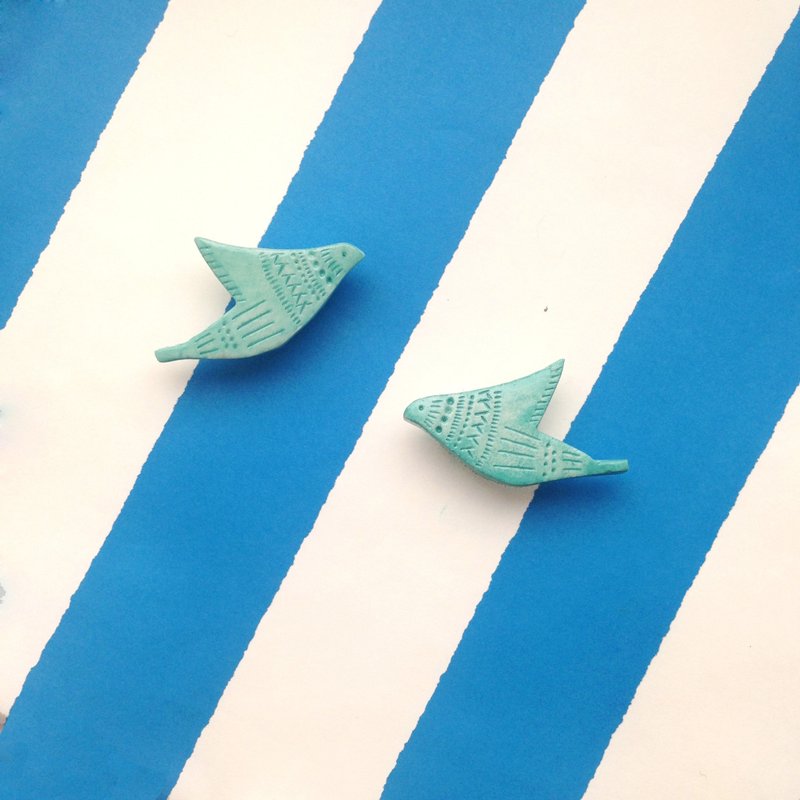 鸟语花香系列-幸福青鸟离家去别针/胸针 - 胸针 - 粘土 蓝色