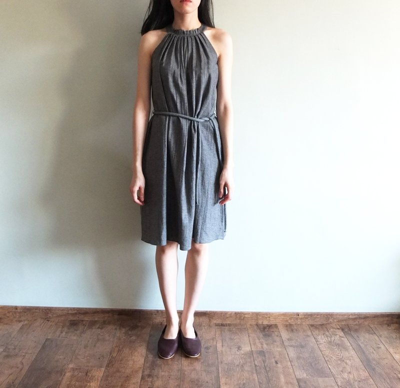 Moonrise马鞍领绑带洋装 - 洋装/连衣裙 - 其他材质 