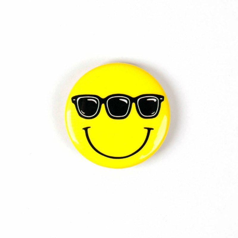 Surprise Badge / 三眼墨镜 黄色笑脸 别针 胸章 （大） - 胸针 - 其他金属 黄色