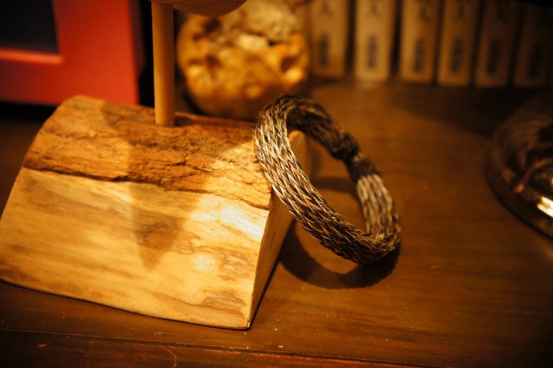 Vista[见闻]，南美洲，印地安手工编织手环  (马毛制成) - 中版 限量单一款 - 手链/手环 - 其他材质 咖啡色