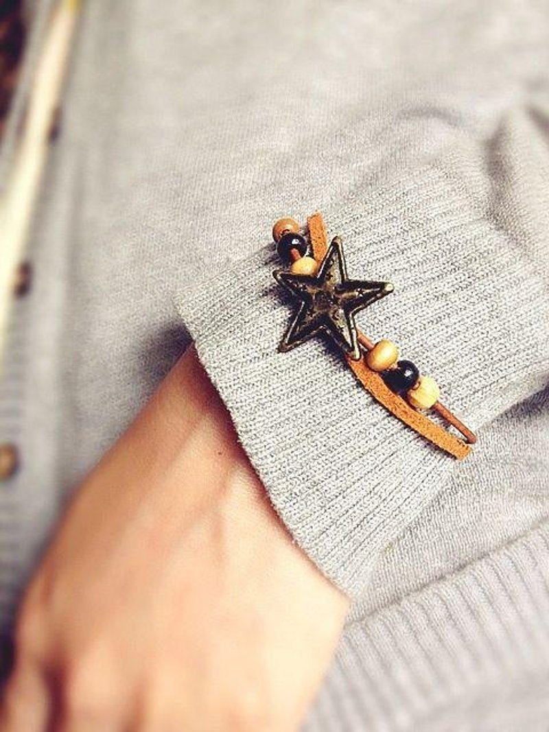 ﹉karbitrary﹉ ▲ ---⊕--- 微笑的星 皮革手带   情人节 礼品 - 手链/手环 - 真皮 咖啡色