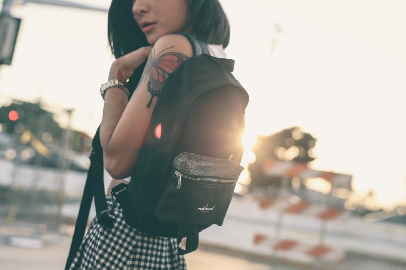 Matchwood Infantry Shoulder Bag 单肩后背包 斜背包 侧背包 - 侧背包/斜挎包 - 真皮 黑色