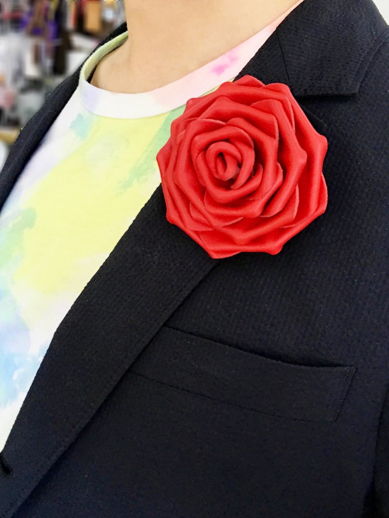 皮革红玫瑰襟花【花】【胸针】 - 胸针 - 真皮 红色