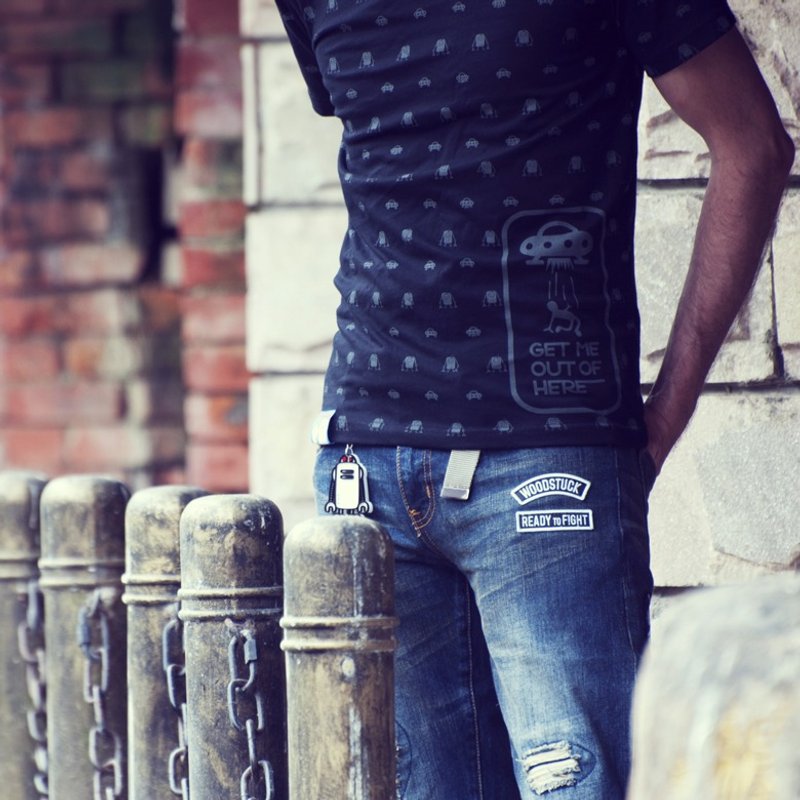 【买一送一】Get me out of here 飞碟 机器人 条纹 T恤 黑色 - 男装上衣/T 恤 - 棉．麻 黑色