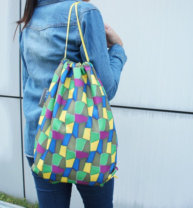 BLR 手工印制 乞丐拼布 束口后背包 - 侧背包/斜挎包 - 其他材质 绿色