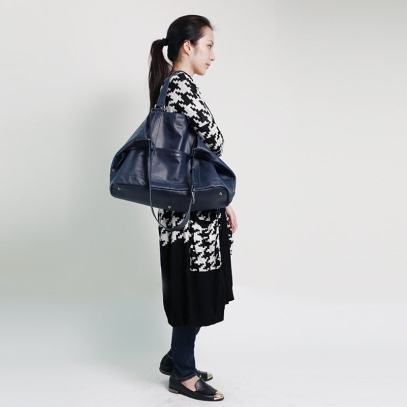 Passion 大方包黑色 手提/肩背 - 侧背包/斜挎包 - 真皮 黑色