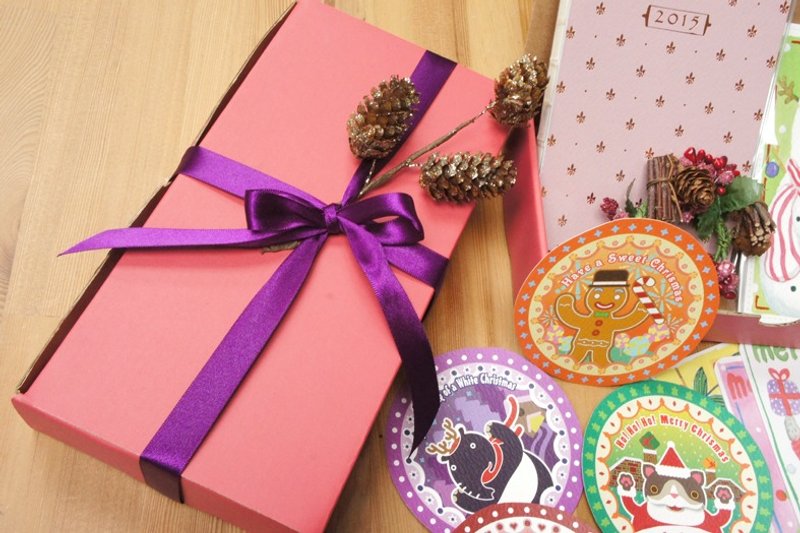 【圣诞节超值澎派礼盒组】 交换礼物好选择 - 笔记本/手帐 - 纸 红色