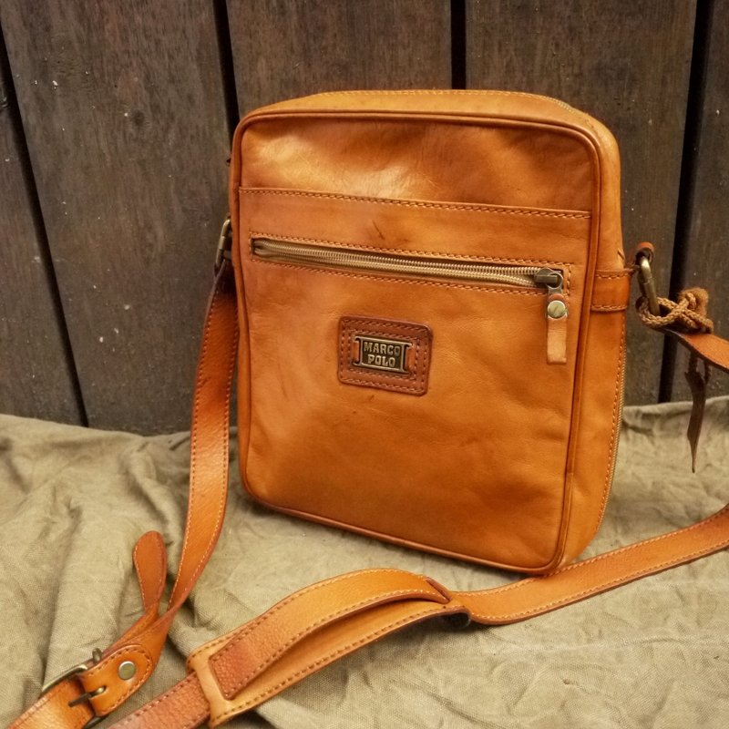 夕卡 Shika // Vintage bag 经典品牌 全新库存 MARCO POLO 经典原皮色直立侧背包 意大利顶级手工皮件 {A1-069} - 侧背包/斜挎包 - 其他材质 咖啡色