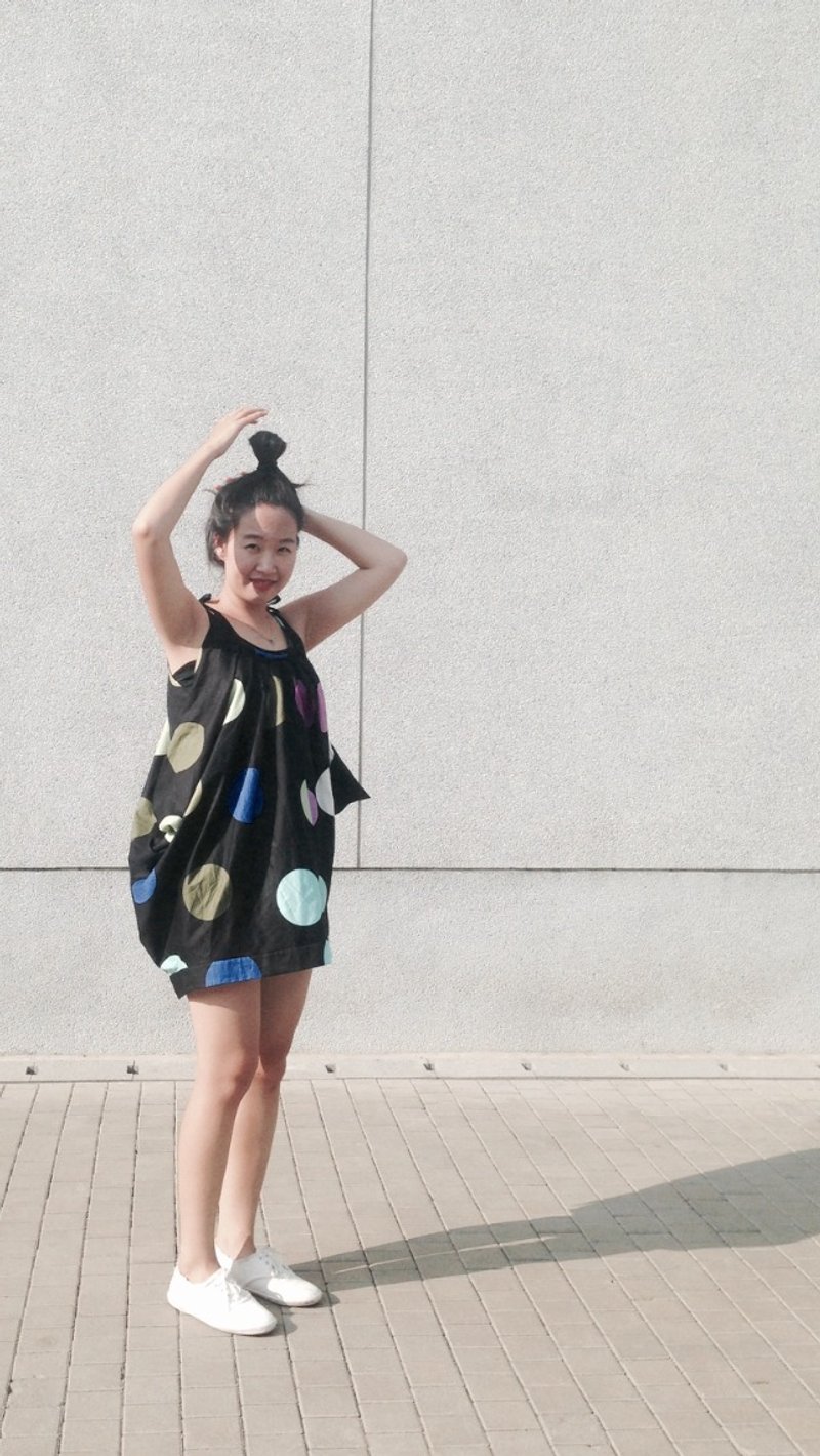 大点点罩衫洋装 - 洋装/连衣裙 - 棉．麻 黑色