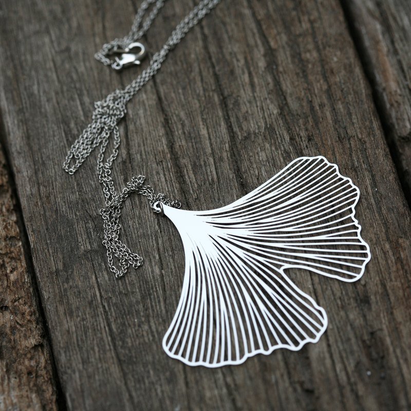 银杏项链 Ginkgo Pendant (M) - 项链 - 其他金属 