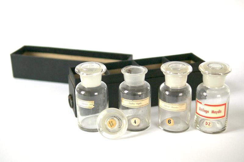 Vintage 复古玻璃药罐组 - 摆饰 - 其他材质 黑色