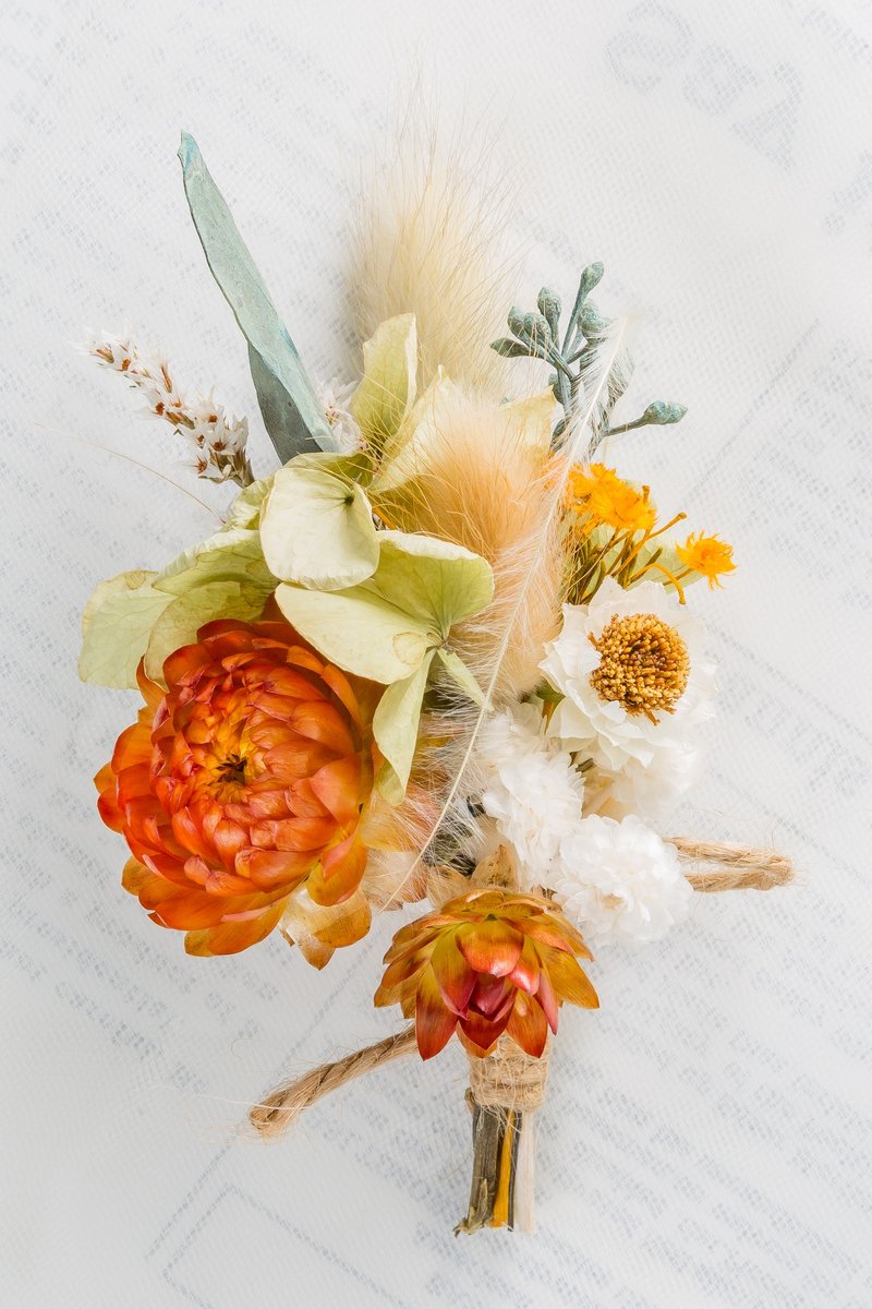 Kinki手作 森林系小清新 不凋花干燥胸花 新郎胸花 伴郎胸花 主婚人胸花 时尚胸花 - 胸针 - 植物．花 