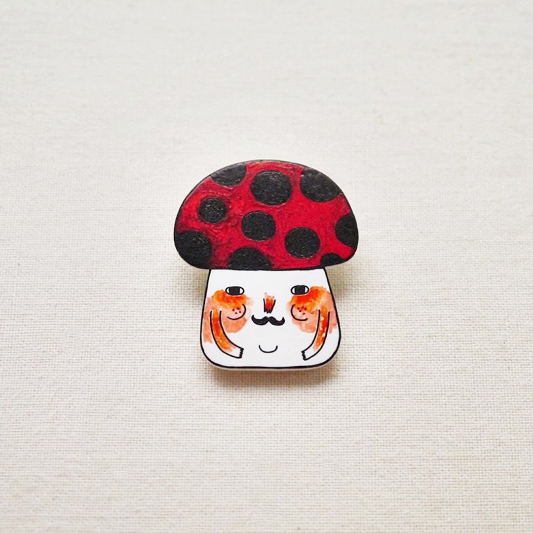 Hiro The Beard Mushroom / 黑胡子旅行家蘑菇希洛 / 手工制作热缩片 / 胸针磁铁 - 胸针 - 塑料 红色
