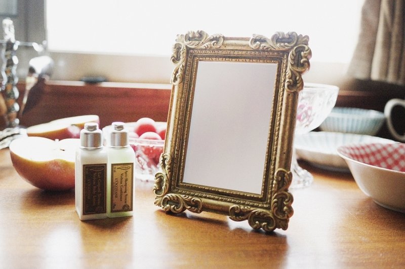 WeWii Select::京都日和::日本带回复古家饰镜 典雅英式框 只有一件 - 摆饰 - 塑料 咖啡色