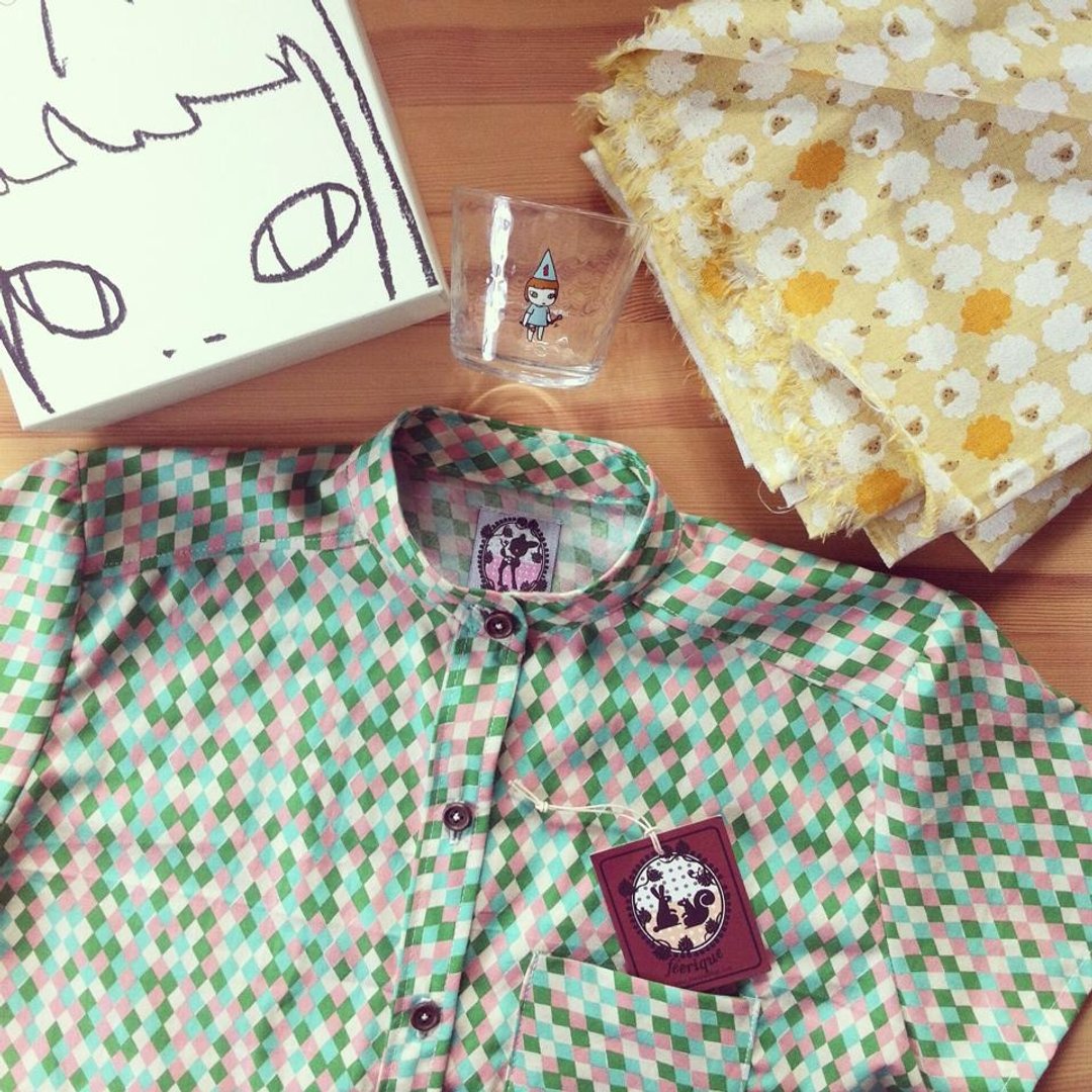Handmade shirts with short sleeves Lam orange striped green - 女装衬衫 - 棉 绿色