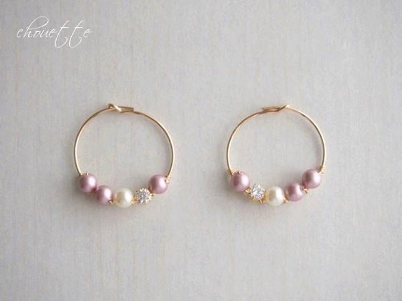 【14kgf】 Swarovski Pearl Hoop Earrings Rose - 耳环/耳夹 - 其他金属 粉红色
