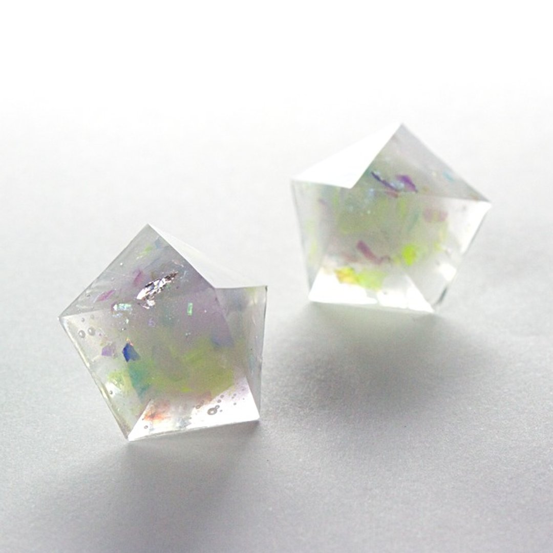 Pentagon earrings (ice-flower) - 耳环/耳夹 - 其他材质 多色