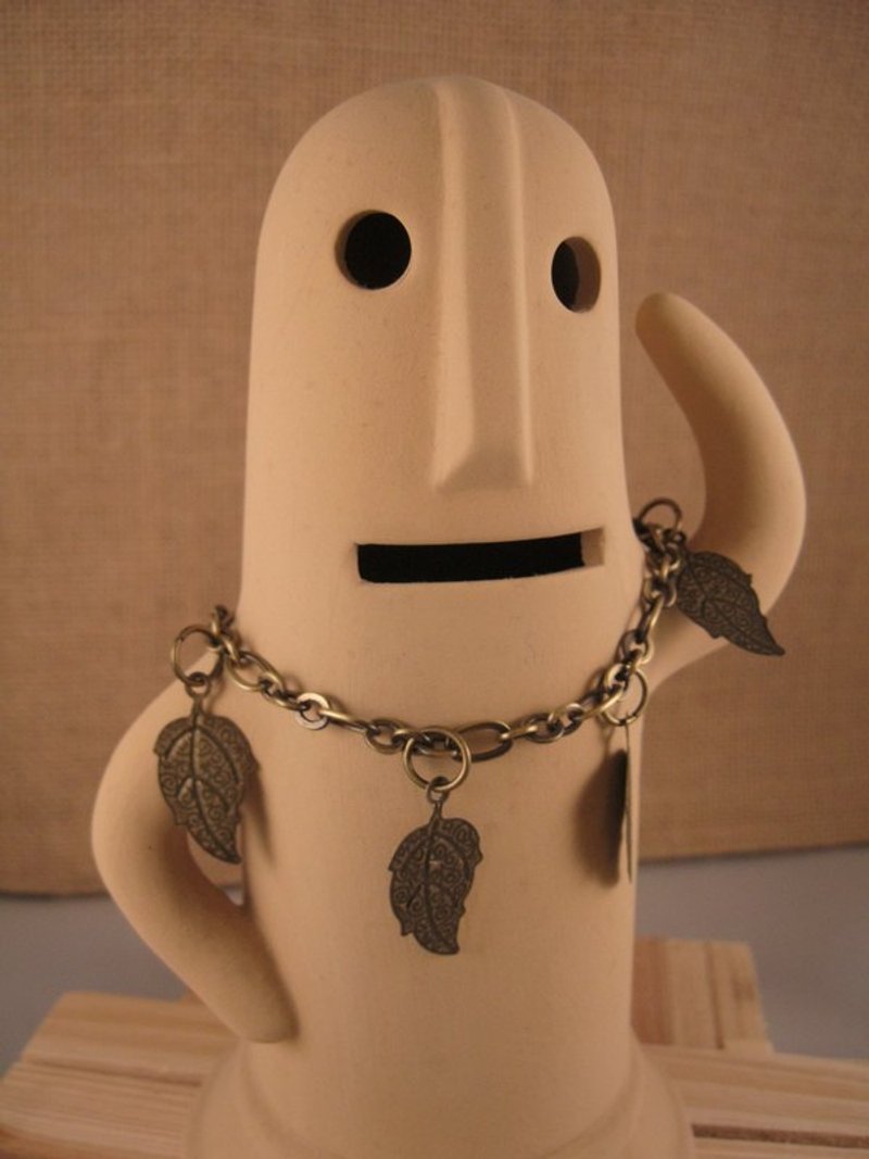 编号049“To leave like a leaf.”手炼 - 手链/手环 - 其他金属 卡其色