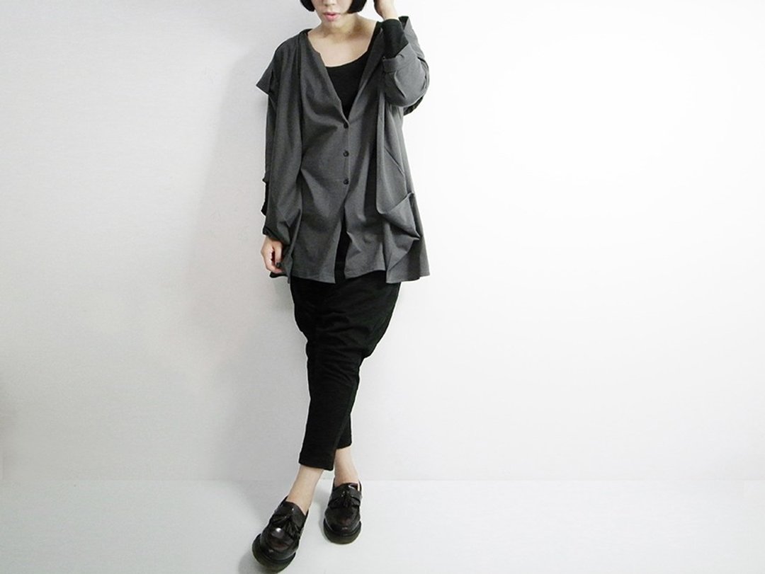I . A . N Design 连帽口袋版型小外套 深灰色 有机棉 Organic Cotton - 女装休闲/机能外套 - 棉 灰色