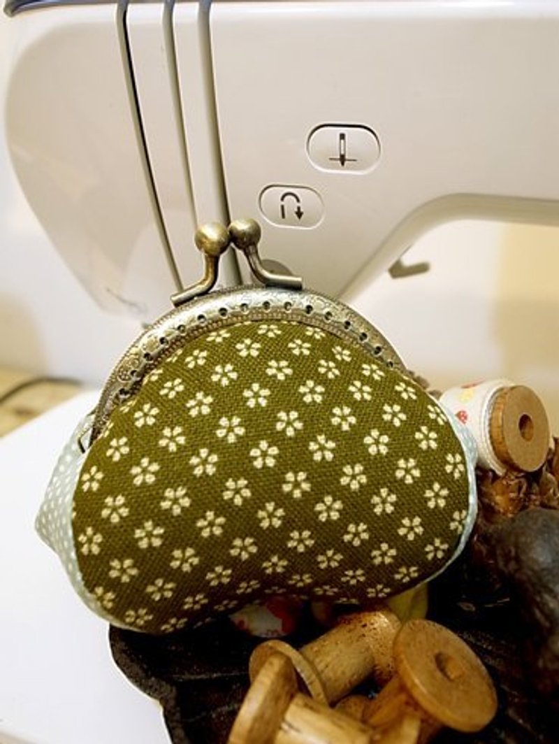 绿色和风小白花口金包 - 零钱包 - 棉．麻 绿色