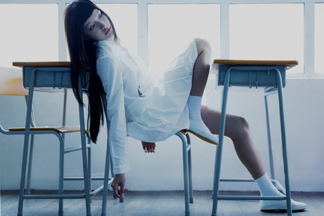 小立领交叠带扣连身裙 - 裙子 - 其他材质 白色