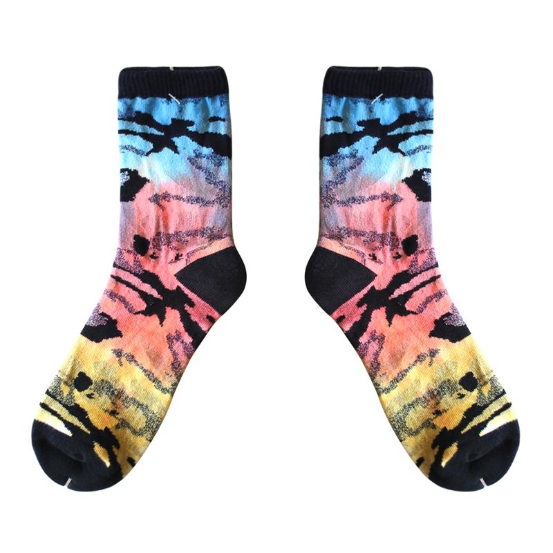 【2色】忘忧魔幻！// 迷雾森林手工渲染棉袜子 :::DAWN' make up your feet ::: - 袜子 - 棉．麻 多色