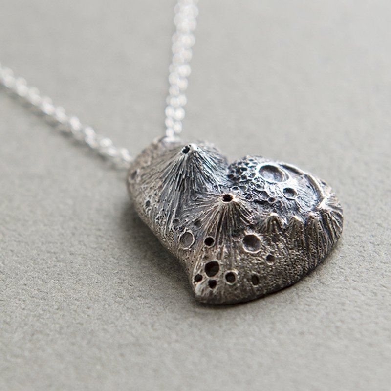 寂寞星球 爱心款 /手作银坠/ - 项链 - 其他金属 灰色