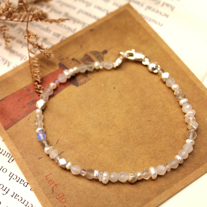 Journal(白海日志)-半白气泡/纯银手作、天然石手环手链 - 手链/手环 - 其他材质 白色