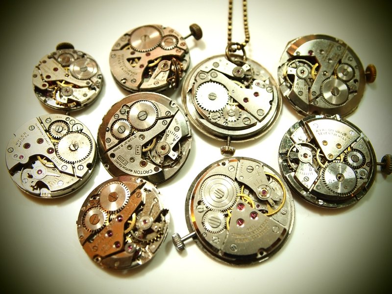 Steampunk 冻结时光60年代古董机芯项链 - 项链 - 其他金属 红色