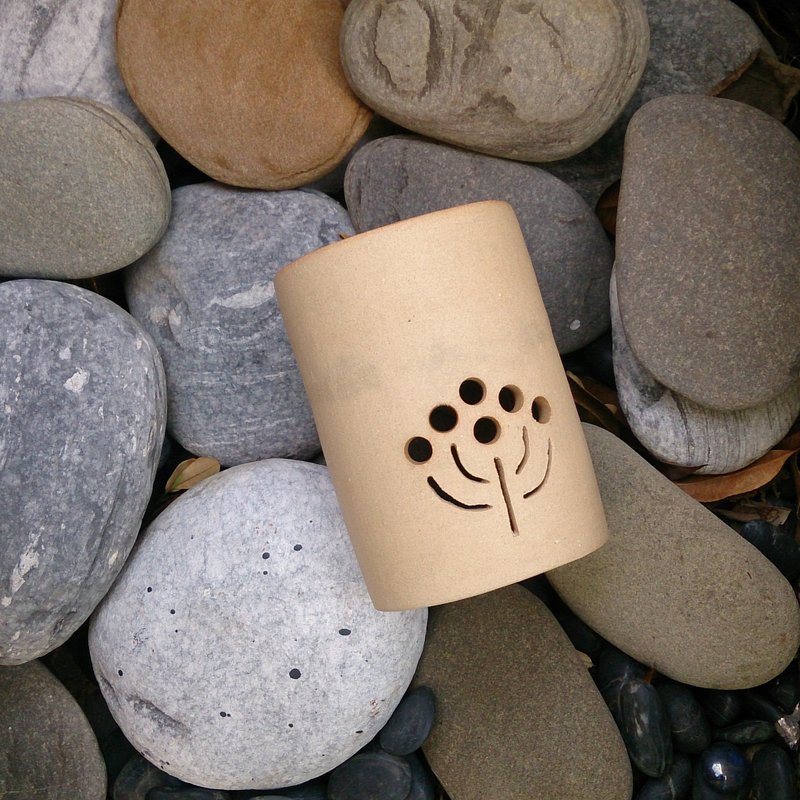 手作陶烧薰香座(圆座/素烧) - 香薰/精油/线香 - 陶 卡其色