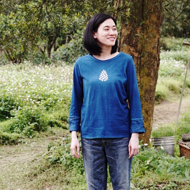 蘑菇mogu / 有机棉亚麻剪接天然染T / 松果 / 古着 - 女装衬衫 - 棉．麻 蓝色