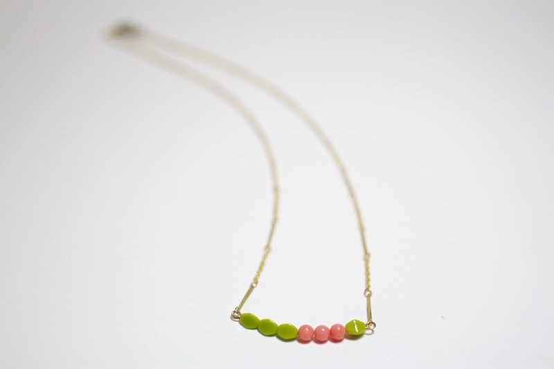 红配绿 天然石黄铜项链 - 锁骨链 - 其他材质 多色