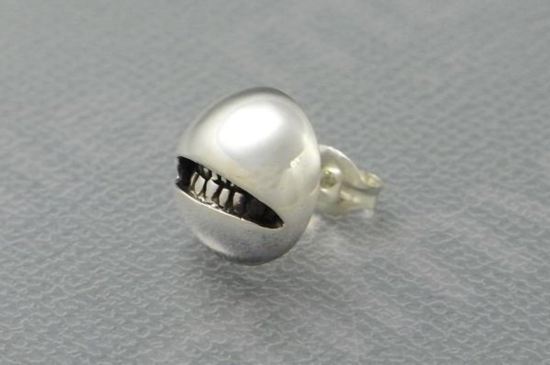 anti smile ball_S Pierce (s_m-O.17) ( 不高兴 情绪不好 銀 穿孔耳环 ) - 耳环/耳夹 - 纯银 银色