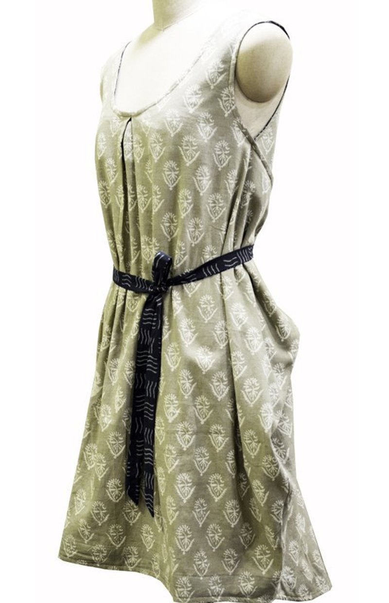 tie flower 木刻印洋装＿花 - 洋装/连衣裙 - 棉．麻 灰色