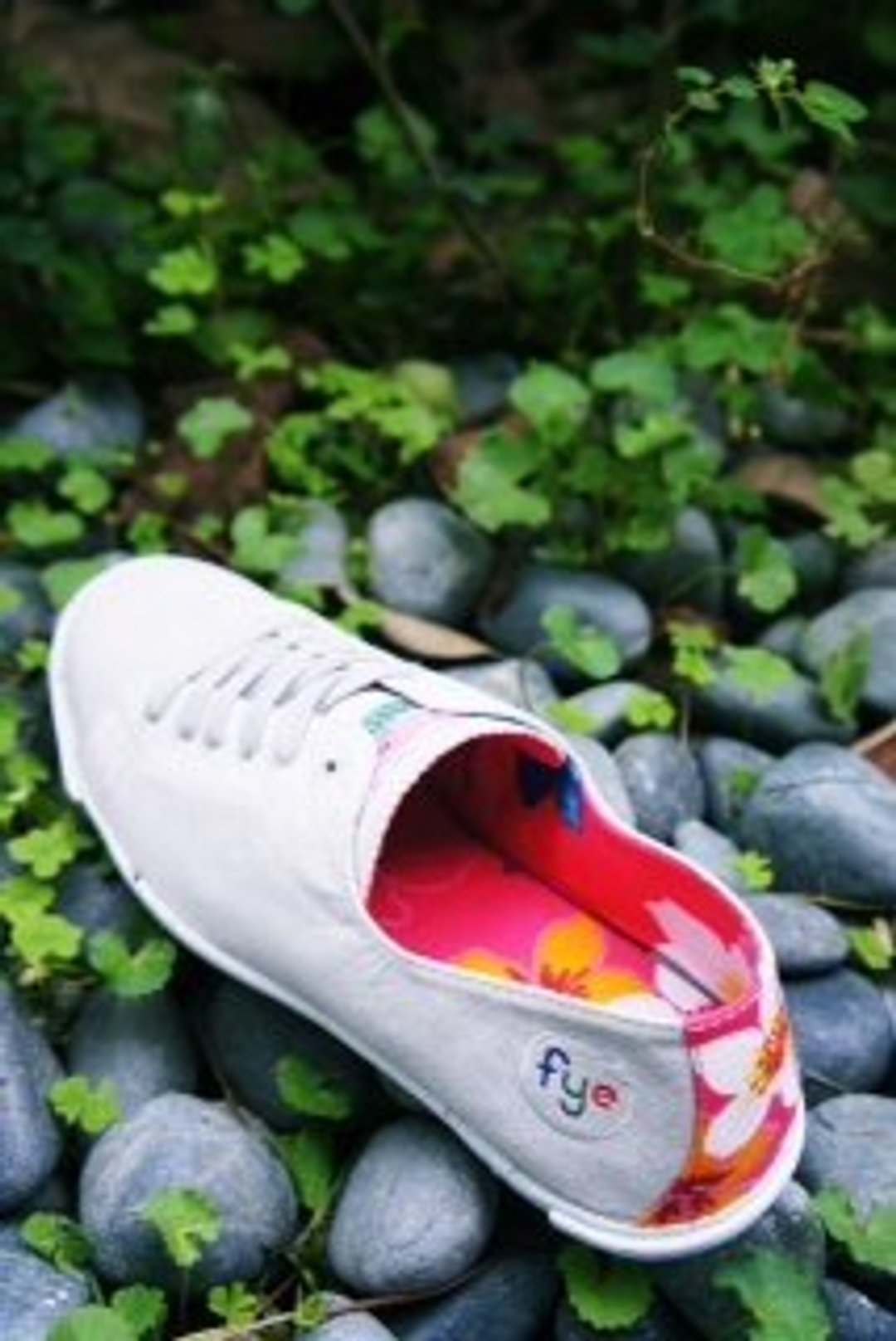 FYEF105 W12 ULTRASUEDE 环保休闲鞋...桐花限定款。 - 女款休闲鞋 - 其他材质 多色