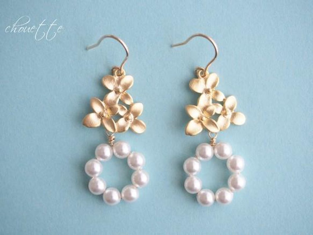 Petit Flower triple earrings - 耳环/耳夹 - 其他金属 