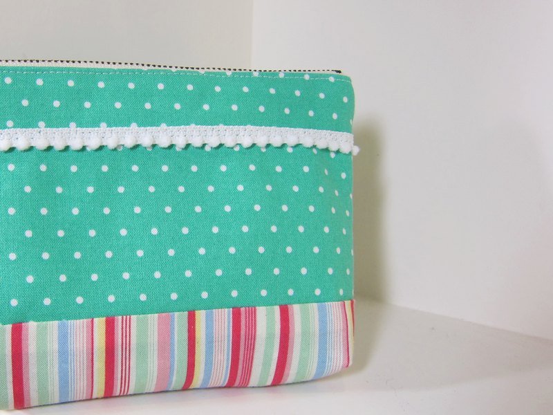 薄荷绿球球万用拉链包 - 化妆包/杂物包 - 其他材质 绿色