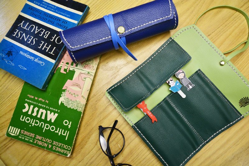 手作皮革 ─ 复古式笔袋 。蘑菇诗人+手作=The Mushroom Hand。 - 铅笔盒/笔袋 - 真皮 多色