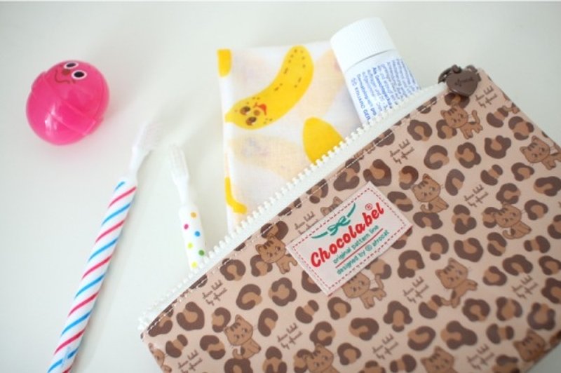 韩国【Afrocat】Oilcloth pouch_M〈bengal cat〉复古 纸娃娃 钱包 化妆包 铅笔盒 文具 收纳 - 化妆包/杂物包 - 防水材质 蓝色