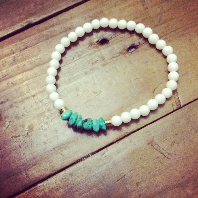 LUCKY ONE＿乳白玛瑙＿纯黄铜＿碎石 - 手链/手环 - 宝石 白色